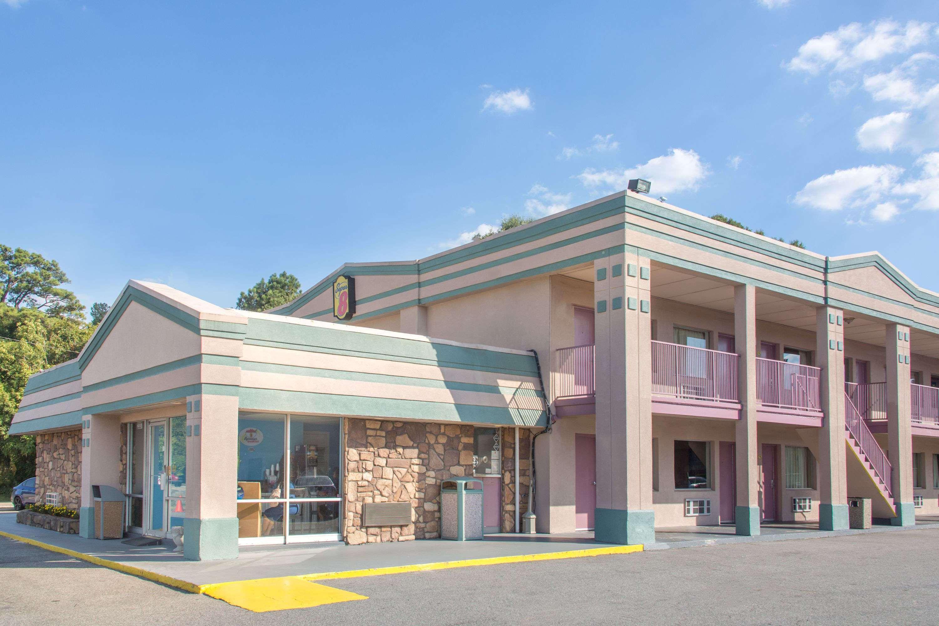 Super 8 By Wyndham Durham/University Area Nc Kültér fotó