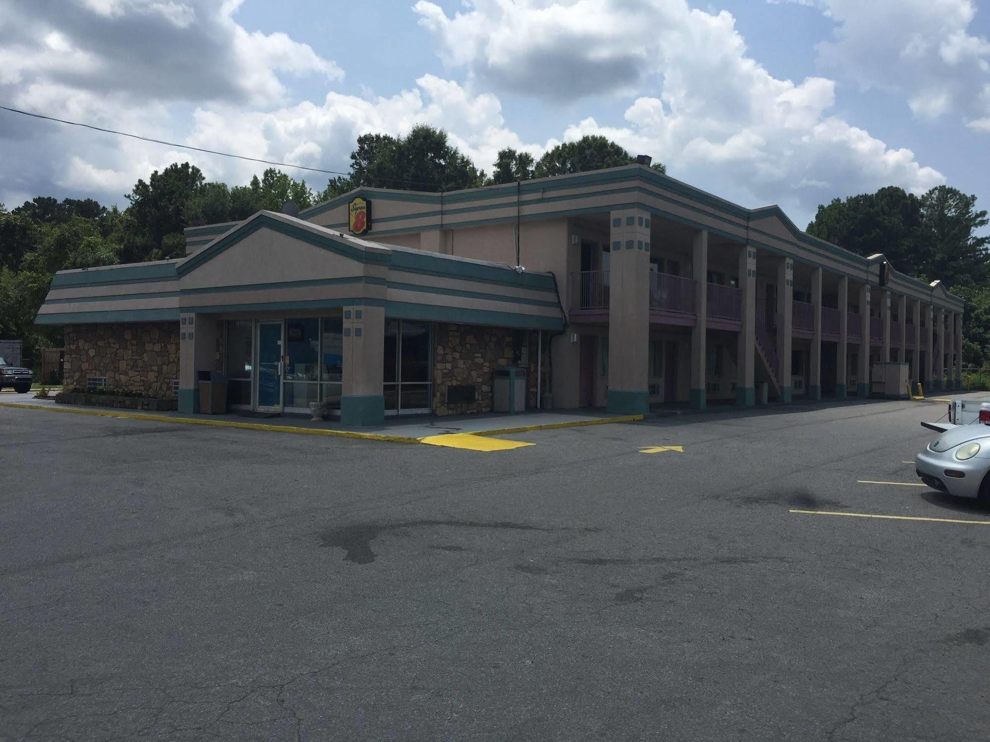 Super 8 By Wyndham Durham/University Area Nc Kültér fotó