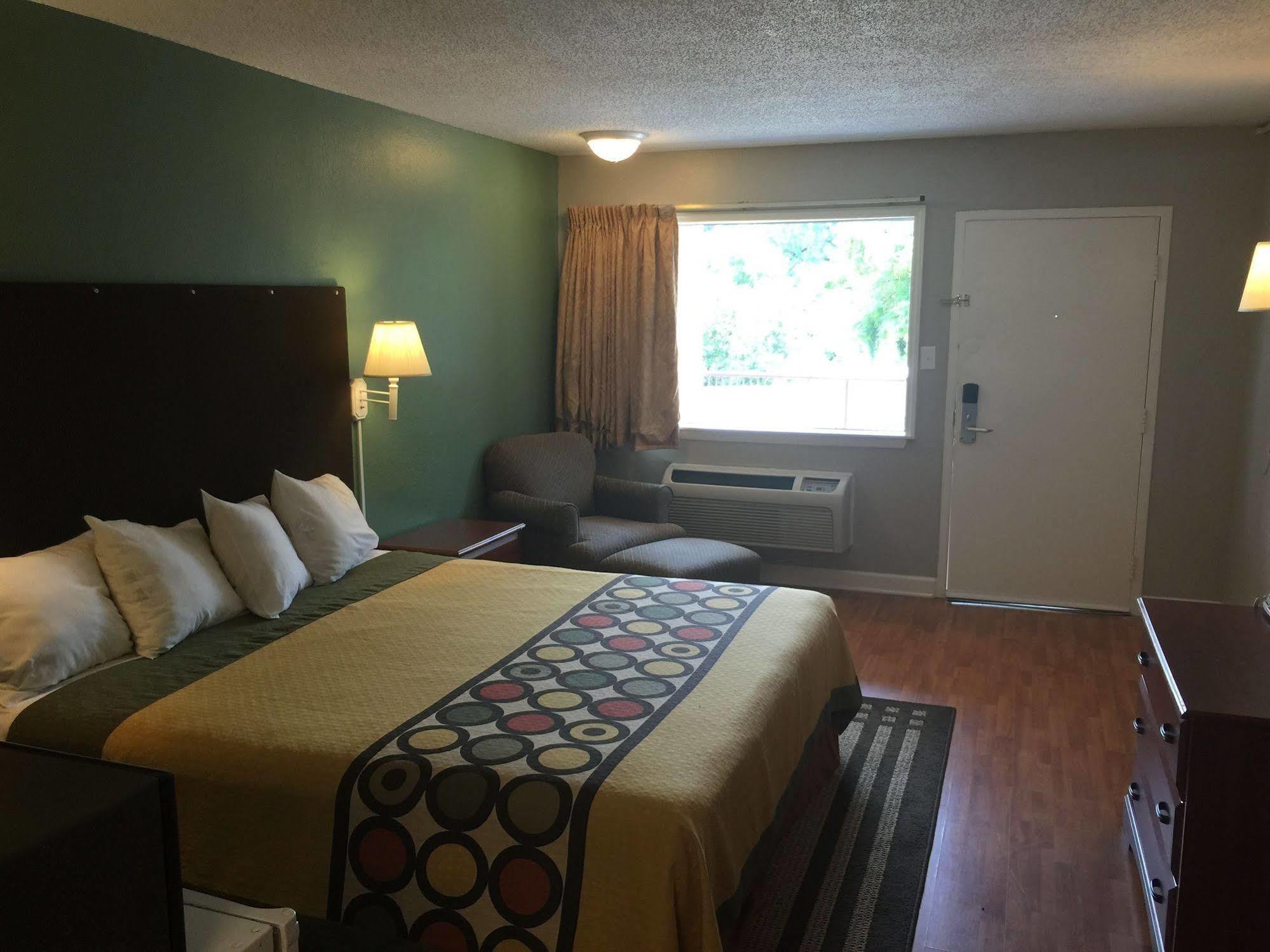 Super 8 By Wyndham Durham/University Area Nc Kültér fotó